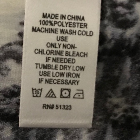 1. STATE Sleeveless Blue Top NEW WITHOUT TAGS Size Small - Picture 8 of 8